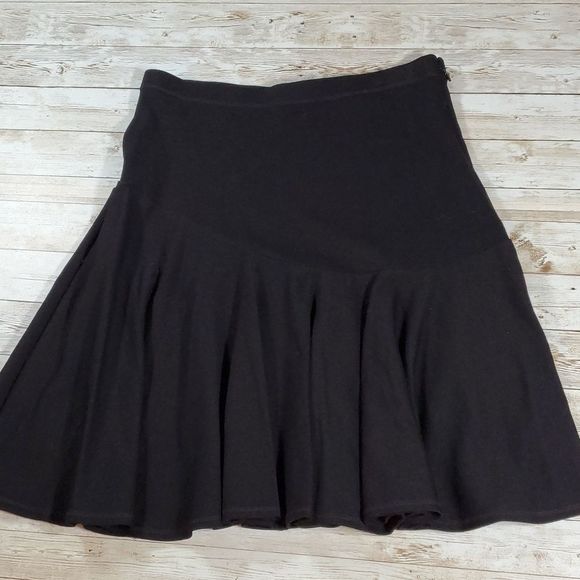 Cabi #3098‎ Black Flounce Ruffle Ponte Skater Skirt Size 2 Flip Skirt - Picture 3 of 9